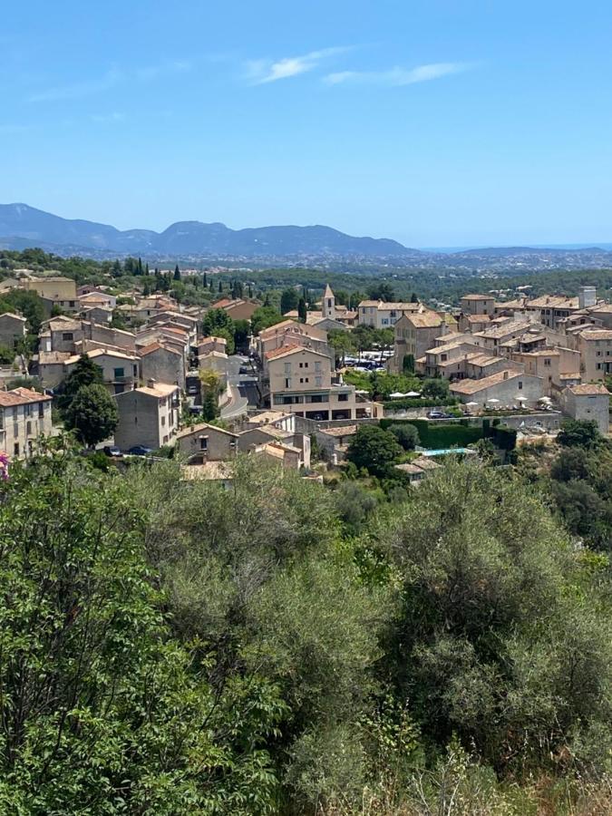 Charmant Appartement Au Coeur Du Village Tourrettes-sur-Loup Exteriér fotografie